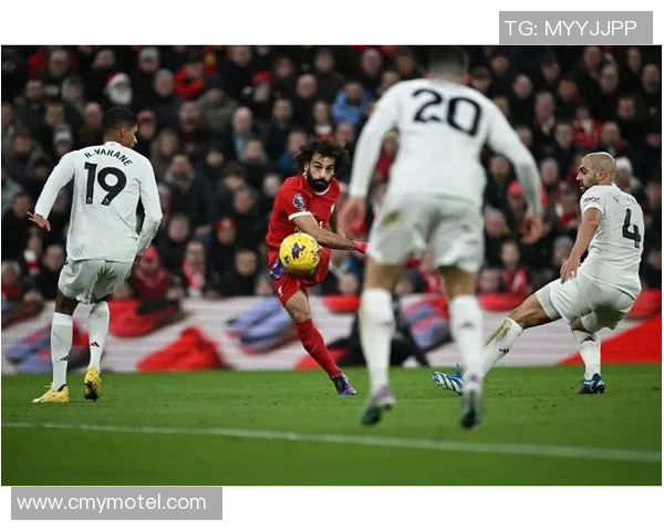 足总杯惊天逆转曼联2-1战胜利物浦引发争议判罚全场沸腾