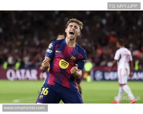 足总杯惊天逆转巴黎圣日耳曼6比2战胜巴萨红牌争议引发全场热议