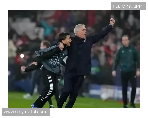 中超精彩对决本菲卡大胜曼联补时进球引发全场狂欢战术分析揭秘